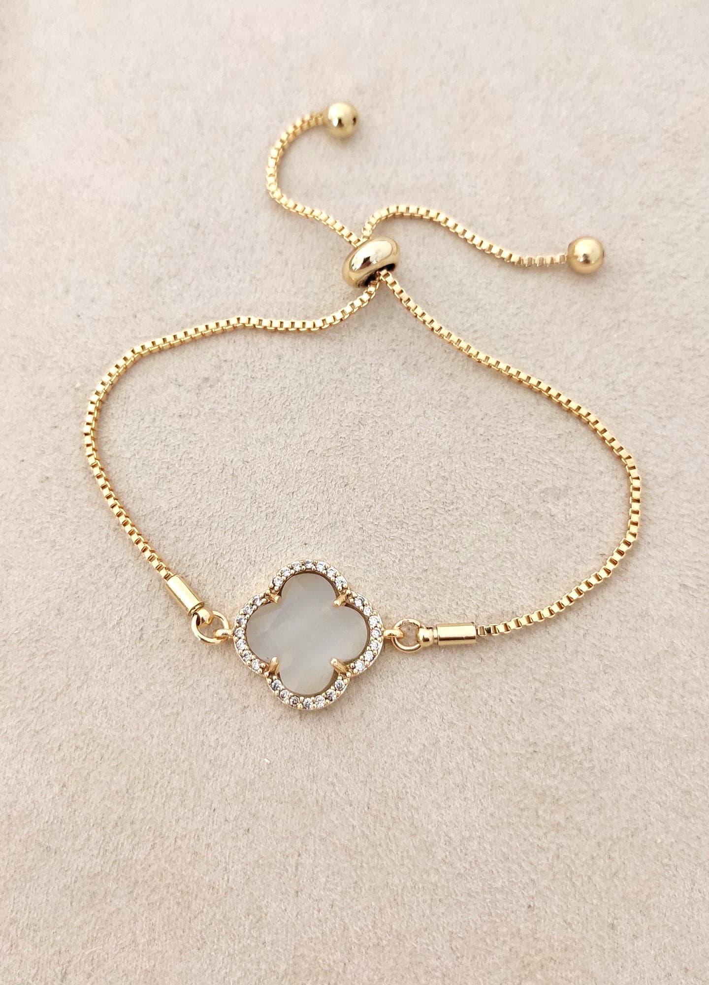 Gold Plated Brass Clover Bracelet with Mother-of-Pearl Pearl and Zircon Stone