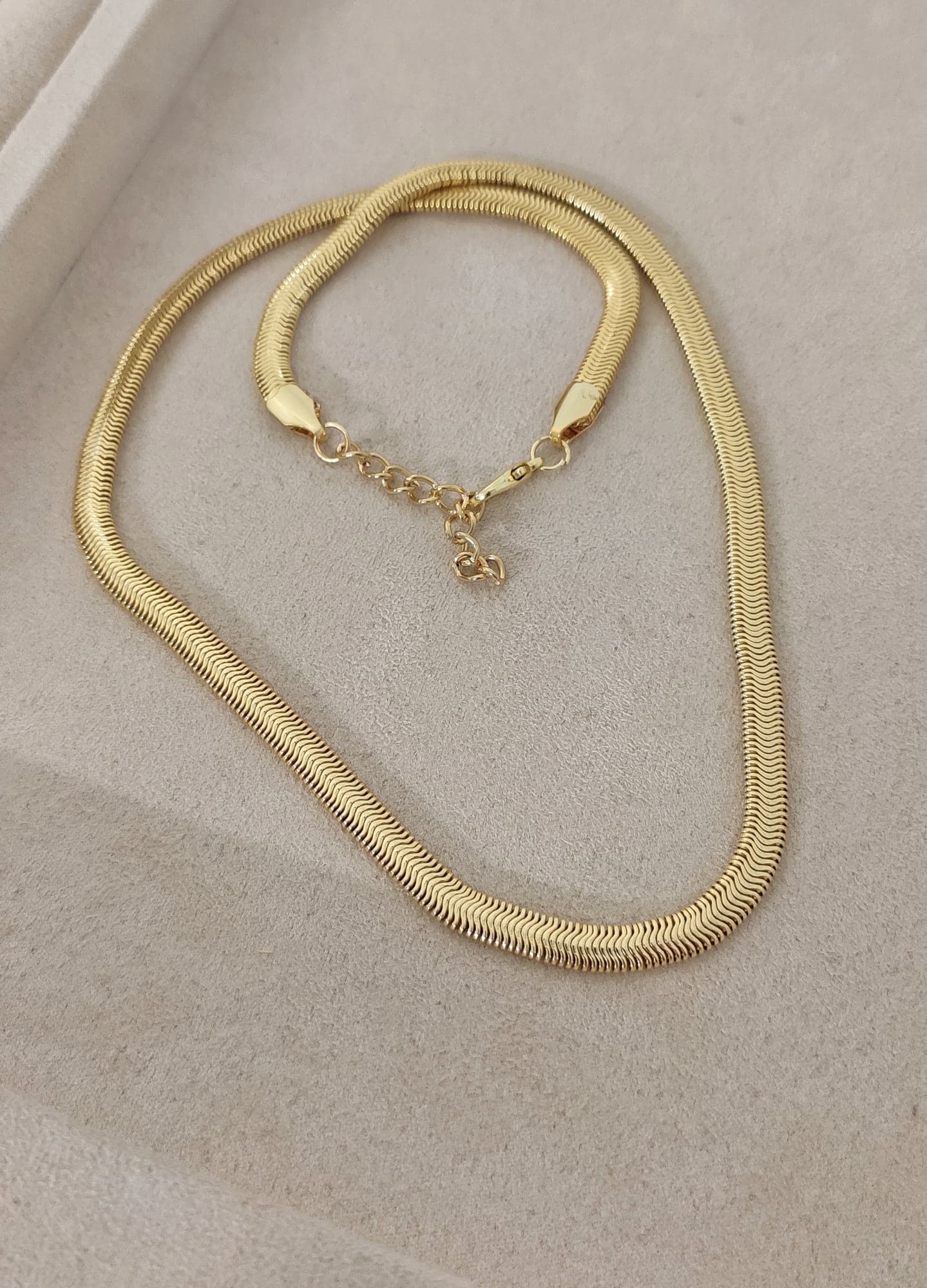Thin yellow gilded necklace with Italian chain