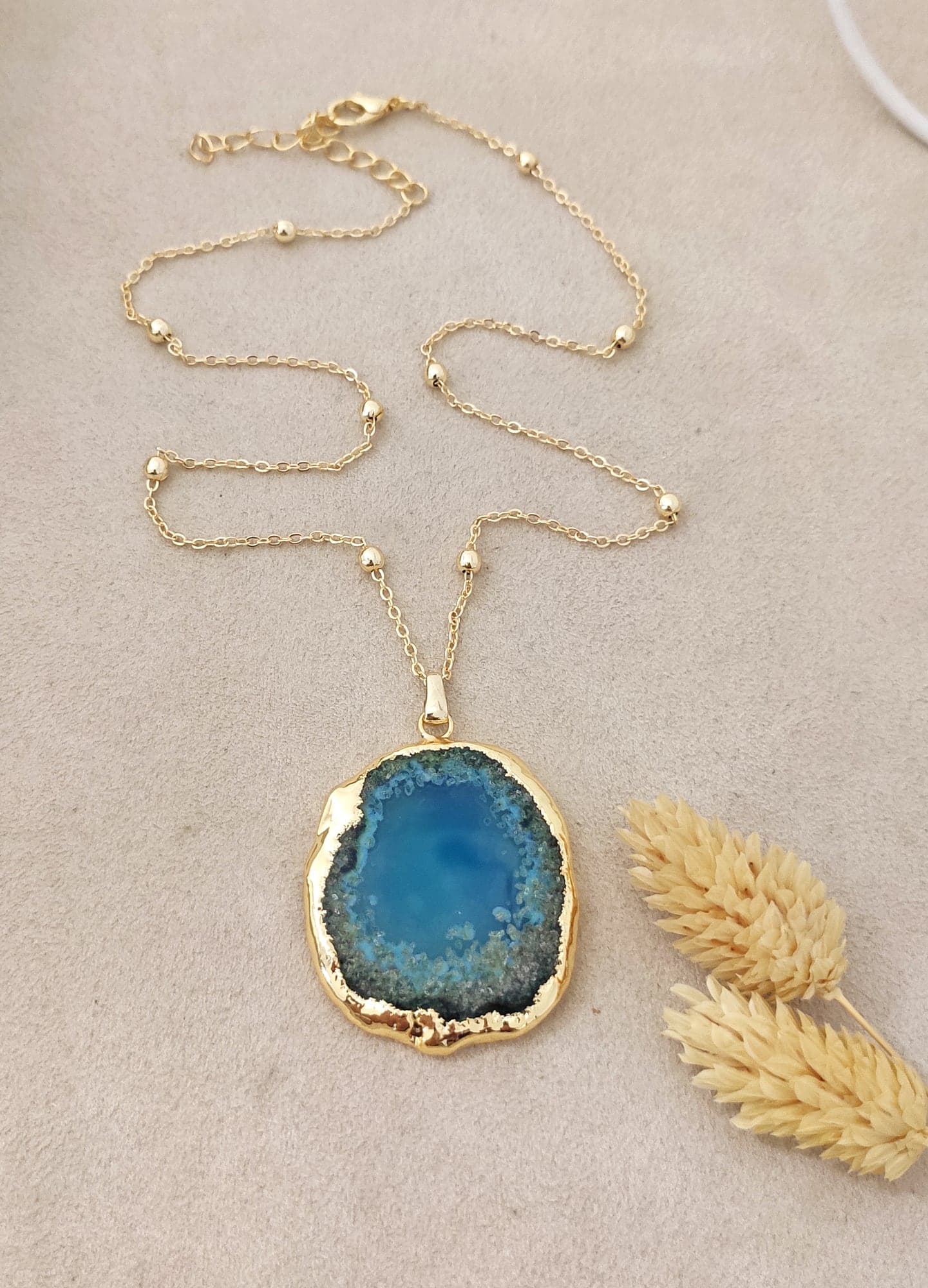 Gold Plated Agate Stone Pendant Necklace in Brass 