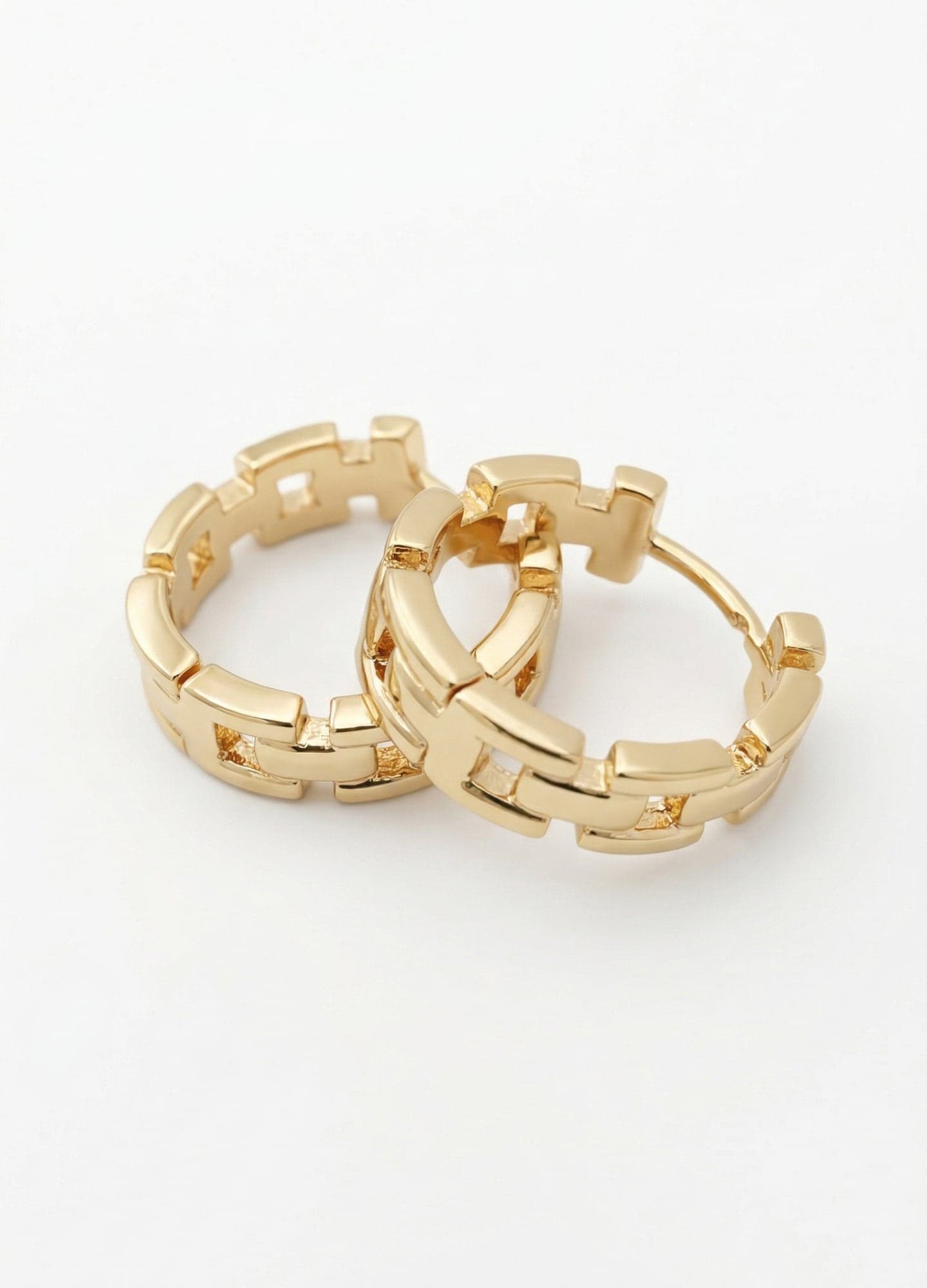 Gold Plated Full Brass Chain Theme Earrings